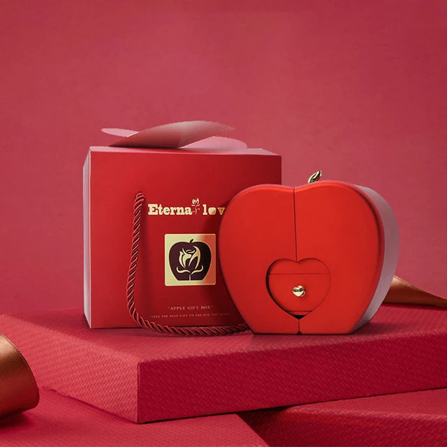 Auffaltbare Rosen Geschenkbox mit Halskette