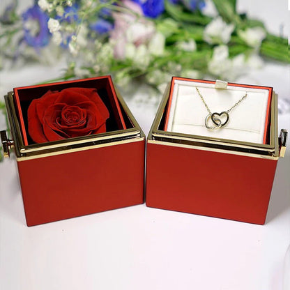 Rosen Geschenkbox mit Halskette