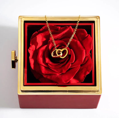 Rosen Geschenkbox mit Halskette